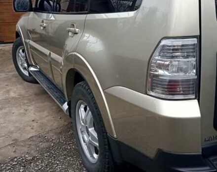 Бежевий Міцубісі Паджеро Вагон, об'ємом двигуна 3.2 л та пробігом 188 тис. км за 14200 $, фото 7 на Automoto.ua