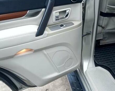 Бежевий Міцубісі Паджеро Вагон, об'ємом двигуна 3.2 л та пробігом 188 тис. км за 14200 $, фото 17 на Automoto.ua