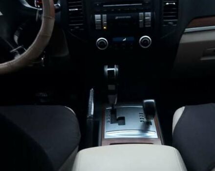 Бежевий Міцубісі Паджеро Вагон, об'ємом двигуна 3.2 л та пробігом 188 тис. км за 14200 $, фото 11 на Automoto.ua