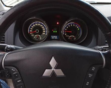 Бежевий Міцубісі Паджеро Вагон, об'ємом двигуна 2.97 л та пробігом 322 тис. км за 7800 $, фото 3 на Automoto.ua