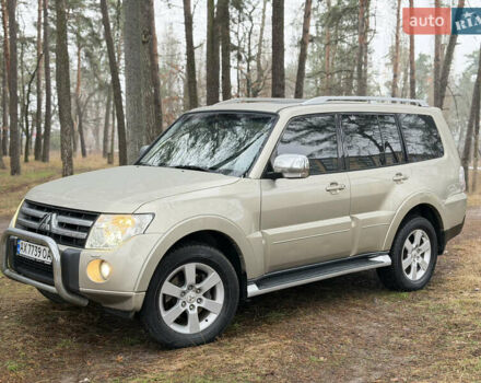 Бежевий Міцубісі Паджеро Вагон, об'ємом двигуна 3.2 л та пробігом 211 тис. км за 12800 $, фото 54 на Automoto.ua