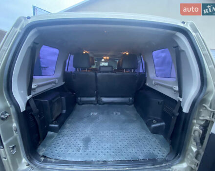 Бежевый Мицубиси Паджеро Вагон, объемом двигателя 3 л и пробегом 276 тыс. км за 12000 $, фото 1 на Automoto.ua