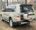 Бежевий Міцубісі Паджеро Вагон, об'ємом двигуна 3.2 л та пробігом 211 тис. км за 12800 $, фото 3 на Automoto.ua