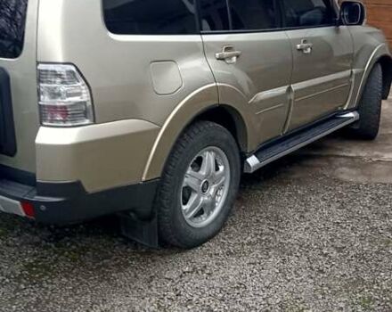 Бежевий Міцубісі Паджеро Вагон, об'ємом двигуна 3.2 л та пробігом 188 тис. км за 14200 $, фото 6 на Automoto.ua