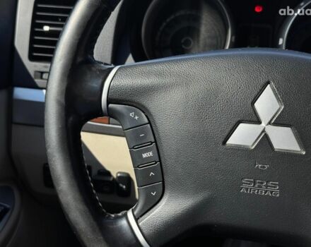 Бежевий Міцубісі Паджеро Вагон, об'ємом двигуна 3 л та пробігом 252 тис. км за 13390 $, фото 29 на Automoto.ua