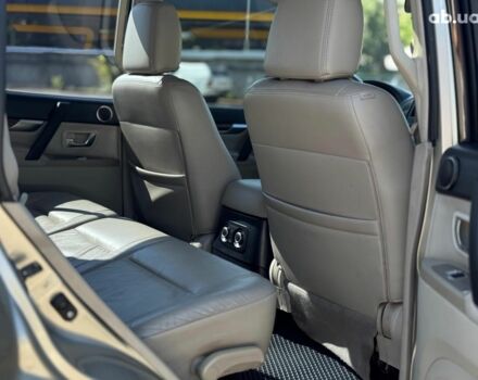 Бежевий Міцубісі Паджеро Вагон, об'ємом двигуна 3 л та пробігом 252 тис. км за 13390 $, фото 39 на Automoto.ua