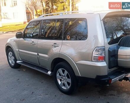 Бежевый Мицубиси Паджеро Вагон, объемом двигателя 3.2 л и пробегом 210 тыс. км за 12800 $, фото 15 на Automoto.ua