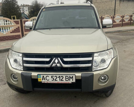 Бежевый Мицубиси Паджеро Вагон, объемом двигателя 3 л и пробегом 276 тыс. км за 12000 $, фото 6 на Automoto.ua