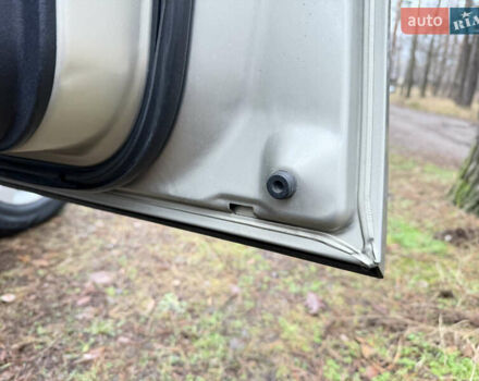 Бежевий Міцубісі Паджеро Вагон, об'ємом двигуна 3.2 л та пробігом 211 тис. км за 12800 $, фото 14 на Automoto.ua