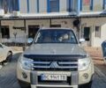 Бежевый Мицубиси Паджеро Вагон, объемом двигателя 3.2 л и пробегом 364 тыс. км за 12000 $, фото 1 на Automoto.ua