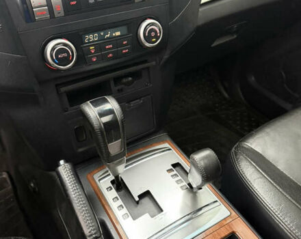 Бежевий Міцубісі Паджеро Вагон, об'ємом двигуна 3.2 л та пробігом 211 тис. км за 12800 $, фото 26 на Automoto.ua