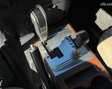 Бежевий Міцубісі Паджеро Вагон, об'ємом двигуна 3 л та пробігом 252 тис. км за 13390 $, фото 24 на Automoto.ua