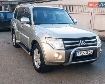 Бежевый Мицубиси Паджеро Вагон, объемом двигателя 3.2 л и пробегом 210 тыс. км за 12800 $, фото 6 на Automoto.ua