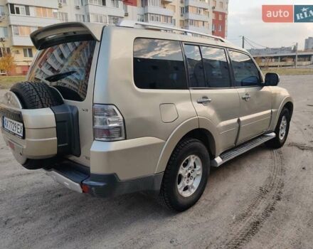 Бежевый Мицубиси Паджеро Вагон, объемом двигателя 2.97 л и пробегом 207 тыс. км за 7500 $, фото 1 на Automoto.ua