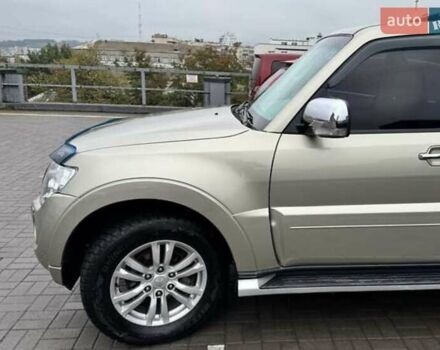 Бежевий Міцубісі Паджеро Вагон, об'ємом двигуна 3.2 л та пробігом 145 тис. км за 19200 $, фото 7 на Automoto.ua