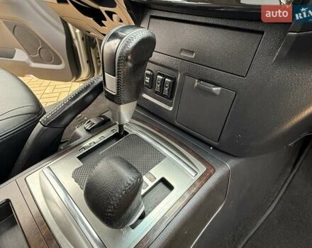 Бежевий Міцубісі Паджеро Вагон, об'ємом двигуна 3.2 л та пробігом 189 тис. км за 18300 $, фото 27 на Automoto.ua