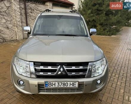 Бежевый Мицубиси Паджеро Вагон, объемом двигателя 3.2 л и пробегом 189 тыс. км за 18899 $, фото 3 на Automoto.ua