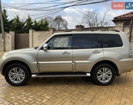 Бежевий Міцубісі Паджеро Вагон, об'ємом двигуна 3.2 л та пробігом 189 тис. км за 18300 $, фото 7 на Automoto.ua