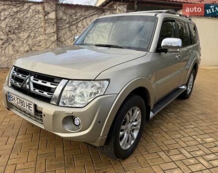 Бежевый Мицубиси Паджеро Вагон, объемом двигателя 3.2 л и пробегом 189 тыс. км за 18899 $, фото 5 на Automoto.ua