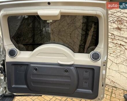 Бежевий Міцубісі Паджеро Вагон, об'ємом двигуна 3.2 л та пробігом 189 тис. км за 18300 $, фото 23 на Automoto.ua