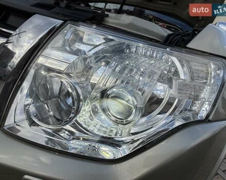 Бежевый Мицубиси Паджеро Вагон, объемом двигателя 3.2 л и пробегом 189 тыс. км за 18899 $, фото 18 на Automoto.ua