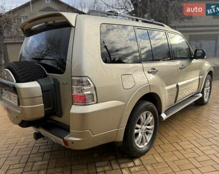 Бежевый Мицубиси Паджеро Вагон, объемом двигателя 3.2 л и пробегом 189 тыс. км за 18899 $, фото 8 на Automoto.ua