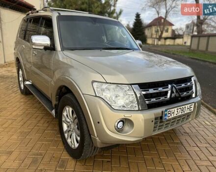 Бежевий Міцубісі Паджеро Вагон, об'ємом двигуна 3.2 л та пробігом 189 тис. км за 18300 $, фото 1 на Automoto.ua