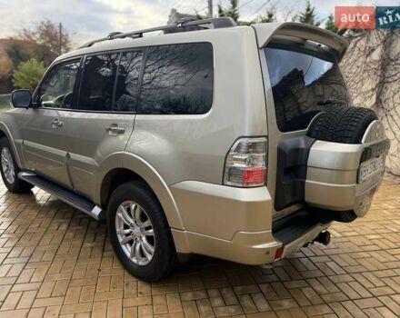 Бежевый Мицубиси Паджеро Вагон, объемом двигателя 3.2 л и пробегом 189 тыс. км за 18899 $, фото 6 на Automoto.ua