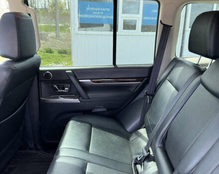 Бежевый Мицубиси Паджеро Вагон, объемом двигателя 3.2 л и пробегом 202 тыс. км за 21000 $, фото 13 на Automoto.ua