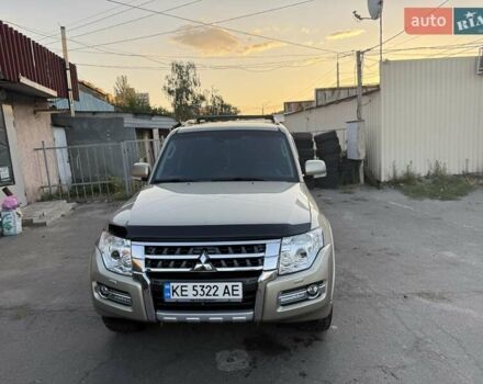 Бежевый Мицубиси Паджеро Вагон, объемом двигателя 2.97 л и пробегом 122 тыс. км за 28800 $, фото 1 на Automoto.ua