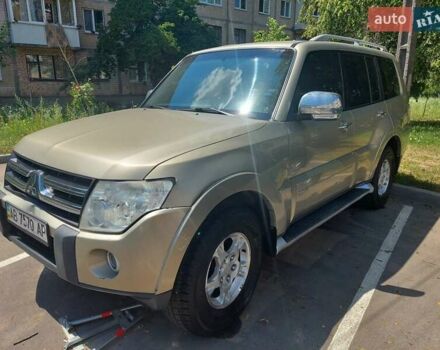 Бежевый Мицубиси Паджеро Вагон, объемом двигателя 2.97 л и пробегом 170 тыс. км за 10749 $, фото 1 на Automoto.ua