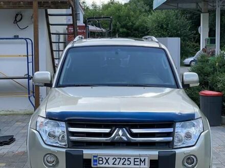 Мицубиси Паджеро Вагон 2008 в Новой Каховке на Automoto.ua Бежевый Мицубиси Паджеро Вагон, объемом двигателя 3.8 л и пробегом 193 тыс. км за 13200 $, фото 1 на Automoto.ua