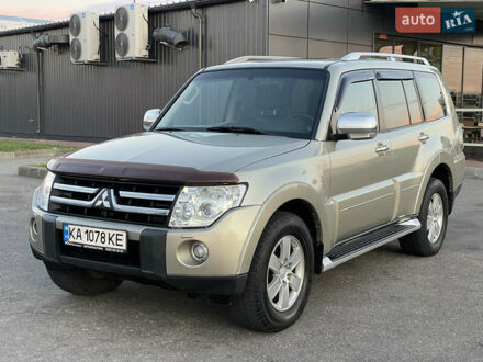 Міцубісі Паджеро Вагон 2008 у Мироновке на Automoto.ua Бежевий Міцубісі Паджеро Вагон, об'ємом двигуна 2.97 л та пробігом 222 тис. км за 10450 $, фото 1 на Automoto.ua