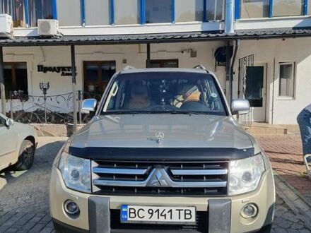 Бежевый Мицубиси Паджеро Вагон, объемом двигателя 3.2 л и пробегом 364 тыс. км за 12000 $, фото 1 на Automoto.ua