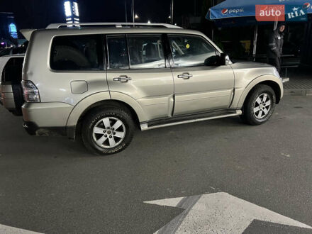 Бежевый Мицубиси Паджеро Вагон, объемом двигателя 2.97 л и пробегом 198 тыс. км за 7950 $, фото 1 на Automoto.ua