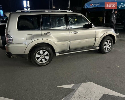 Бежевый Мицубиси Паджеро Вагон, объемом двигателя 2.97 л и пробегом 198 тыс. км за 7950 $, фото 1 на Automoto.ua