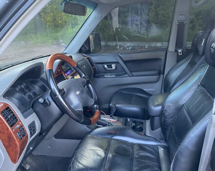 Чорний Міцубісі Паджеро Вагон, об'ємом двигуна 3.2 л та пробігом 311 тис. км за 10400 $, фото 10 на Automoto.ua