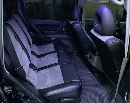 Чорний Міцубісі Паджеро Вагон, об'ємом двигуна 3.2 л та пробігом 360 тис. км за 10300 $, фото 6 на Automoto.ua