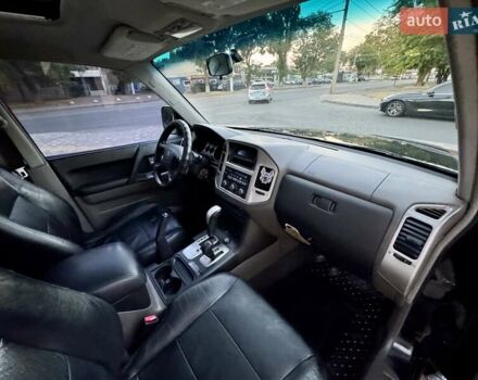 Черный Мицубиси Паджеро Вагон, объемом двигателя 3.5 л и пробегом 271 тыс. км за 6999 $, фото 61 на Automoto.ua