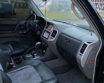 Чорний Міцубісі Паджеро Вагон, об'ємом двигуна 3.2 л та пробігом 360 тис. км за 10300 $, фото 4 на Automoto.ua