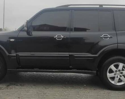 Черный Мицубиси Паджеро Вагон, объемом двигателя 3.5 л и пробегом 245 тыс. км за 10900 $, фото 1 на Automoto.ua