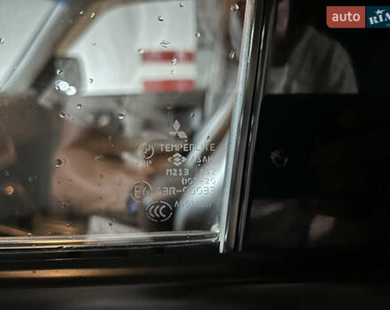 Черный Мицубиси Паджеро Вагон, объемом двигателя 3.2 л и пробегом 254 тыс. км за 10600 $, фото 12 на Automoto.ua