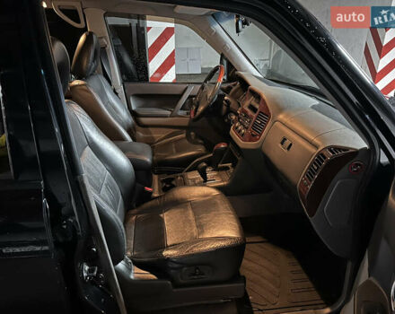 Черный Мицубиси Паджеро Вагон, объемом двигателя 3.2 л и пробегом 254 тыс. км за 10600 $, фото 46 на Automoto.ua