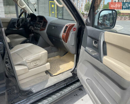 Черный Мицубиси Паджеро Вагон, объемом двигателя 3.2 л и пробегом 403 тыс. км за 9700 $, фото 10 на Automoto.ua