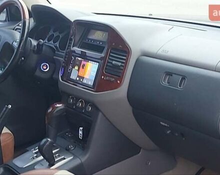 Черный Мицубиси Паджеро Вагон, объемом двигателя 3.2 л и пробегом 347 тыс. км за 10500 $, фото 6 на Automoto.ua