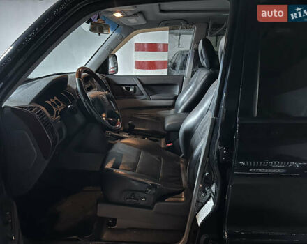 Черный Мицубиси Паджеро Вагон, объемом двигателя 3.2 л и пробегом 254 тыс. км за 10600 $, фото 32 на Automoto.ua