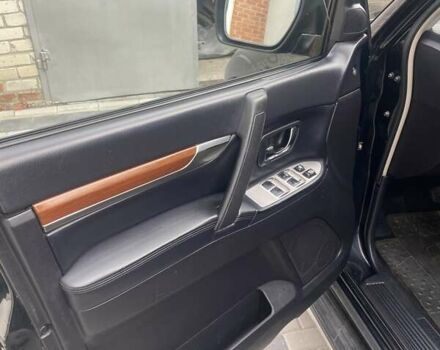 Чорний Міцубісі Паджеро Вагон, об'ємом двигуна 3.8 л та пробігом 291 тис. км за 11000 $, фото 4 на Automoto.ua