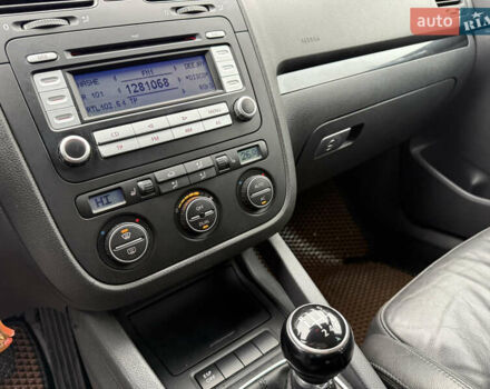 Чорний Міцубісі Паджеро Вагон, об'ємом двигуна 3.2 л та пробігом 270 тис. км за 12950 $, фото 5 на Automoto.ua