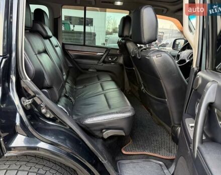 Черный Мицубиси Паджеро Вагон, объемом двигателя 3.2 л и пробегом 230 тыс. км за 13200 $, фото 18 на Automoto.ua