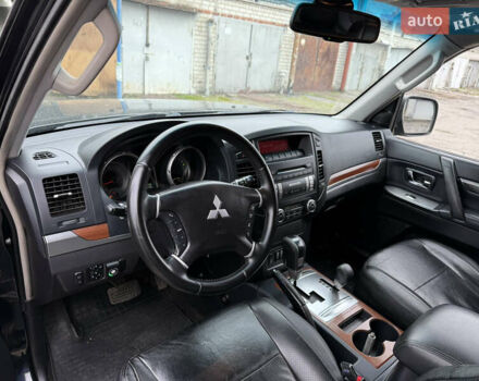 Чорний Міцубісі Паджеро Вагон, об'ємом двигуна 3.8 л та пробігом 207 тис. км за 9950 $, фото 8 на Automoto.ua
